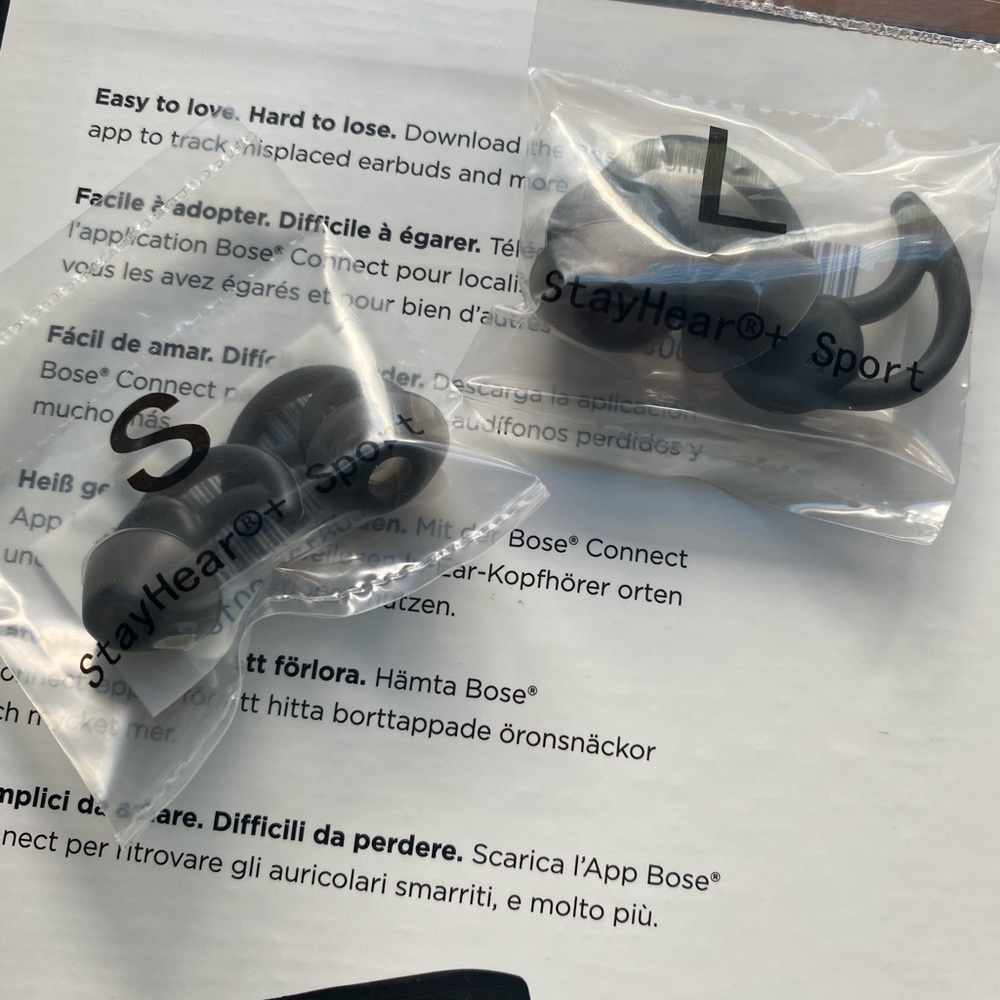 Bose Black Earbud Headphones - Picture 3 of 8